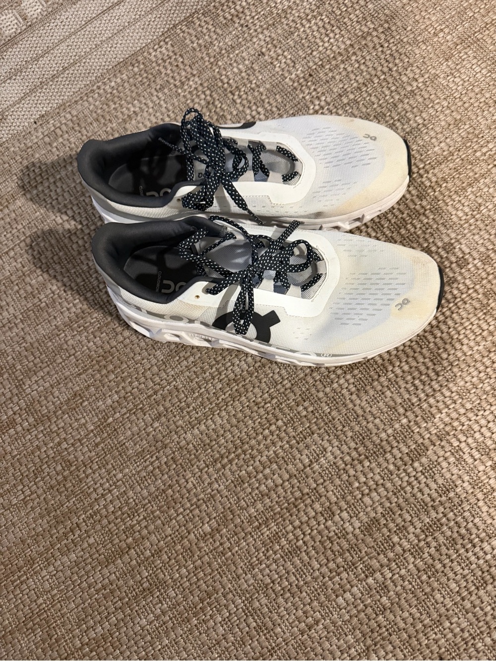On Running Men’s White and Black Athletic Sneakers - Picture 2 of 5